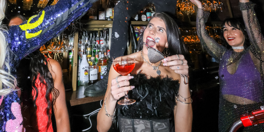 Singing bartenders at Be At One Liverpool Street (d) Singing bartenders at Be At One Liverpool Street (d)