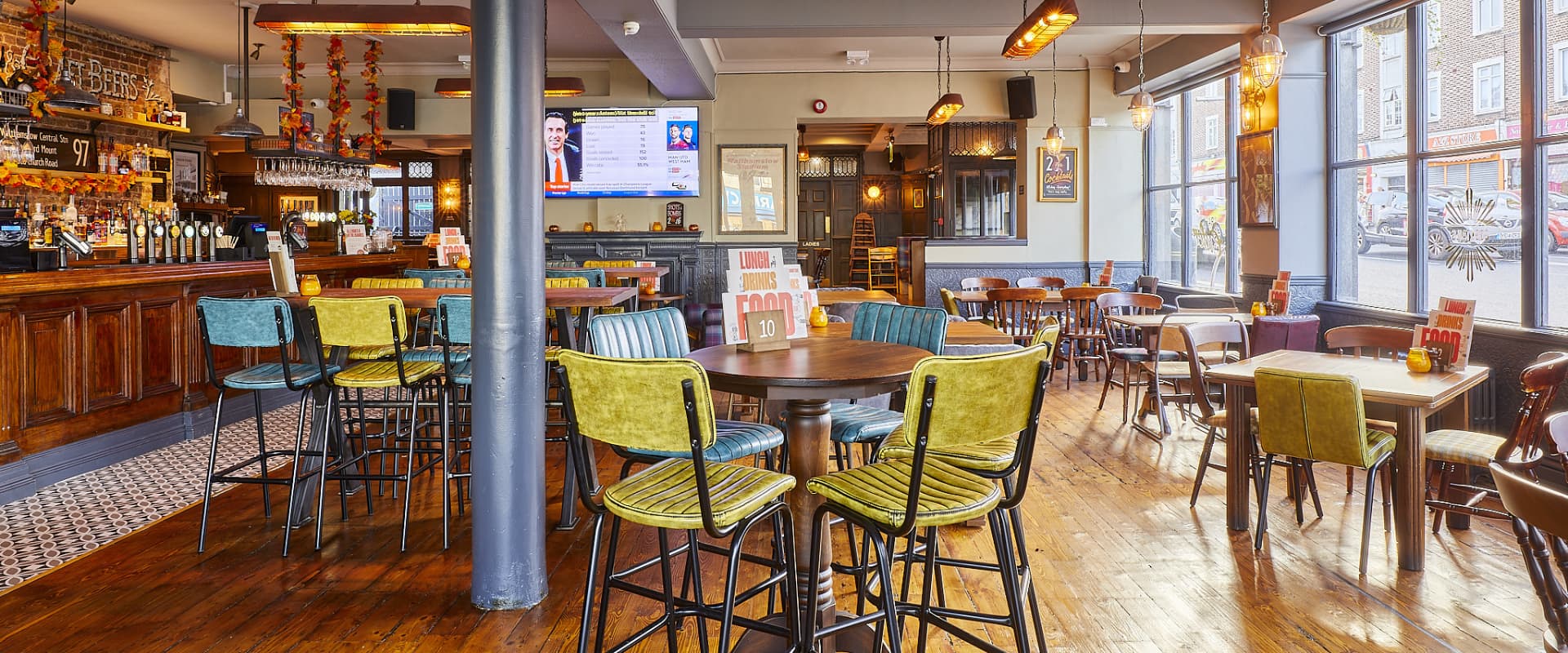 Interior of Bell Walthamstow (d)