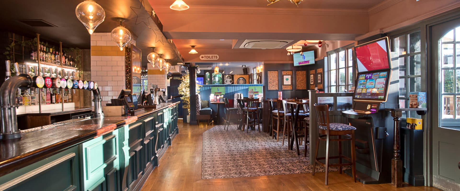 Interior of The Station Tap Wokingham (d)