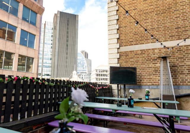 Three Tuns Roof Garden Three Tuns Roof Garden