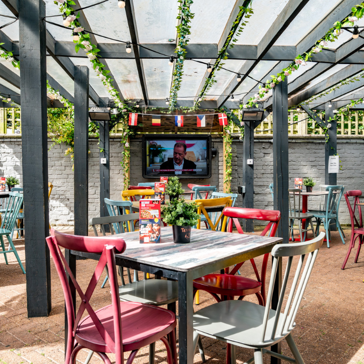 Photo of beer garden at Cross Keys Inn Wootton Bassett (d) Photo of beer garden at Cross Keys Inn Wootton Bassett (d)