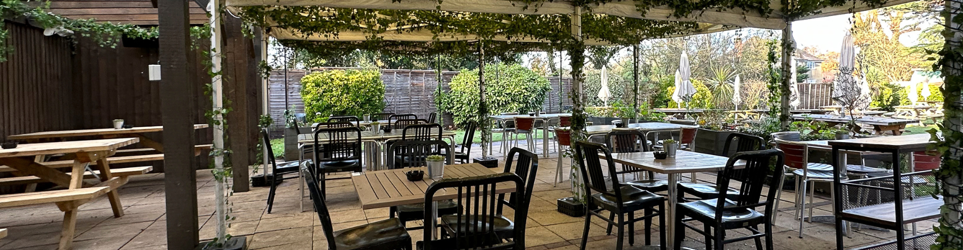 Beer garden at Quart Pot Runwell (d)